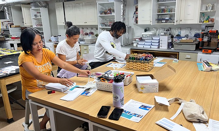SWAPBC's tweet image. #ReTeach educators learned to #RecycleRight by touring the Recovered Materials Processing (recycling) Facility. They also visited @resourcedepot, the only creative reuse and environmental ed. center in S Fla. Contact 561-697-2700 or contactcis@swa.org for CS; SWA won't reply here