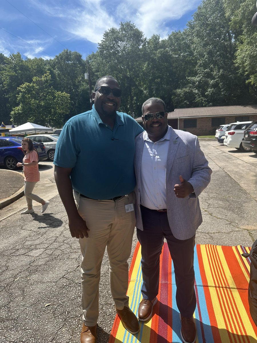 ProfessorC_RARE's tweet photo. Butts County Schools Literacy Bus initiative is reaching families in the community @scoot_57 @ButtsCoSchools @ButtsCountyGa @jespandas @DrKelly11 @BBteacher4 https://t.co/juTFTeCKqU