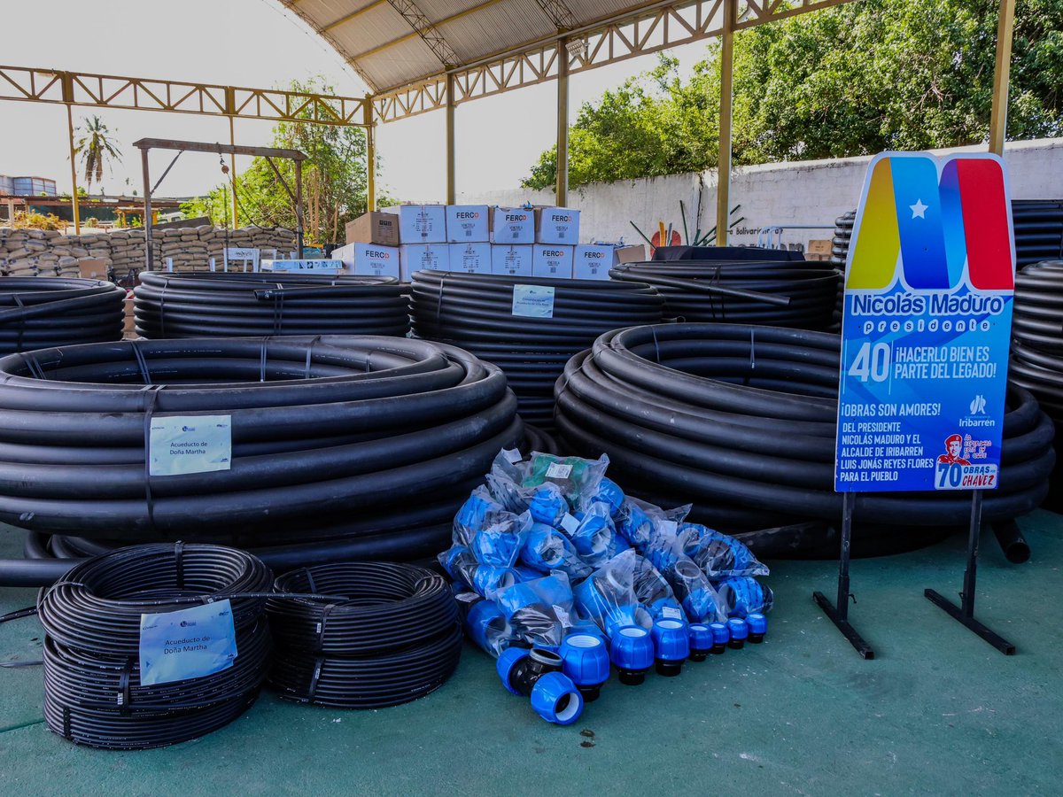 Gracias al apoyo de nuestro Presidente <a href="/NicolasMaduro/">Nicolás Maduro</a> y  del Ministro del Poder Popular de la Atención de las Aguas <a href="/RMarcoTorres/">Rodolfo Marco Torres</a>, entregamos 6 kilómetros de mangueras de diferentes pulgadas a distintas comunidades de Barquisimeto. 

Está dotación mejorará de manera notable el