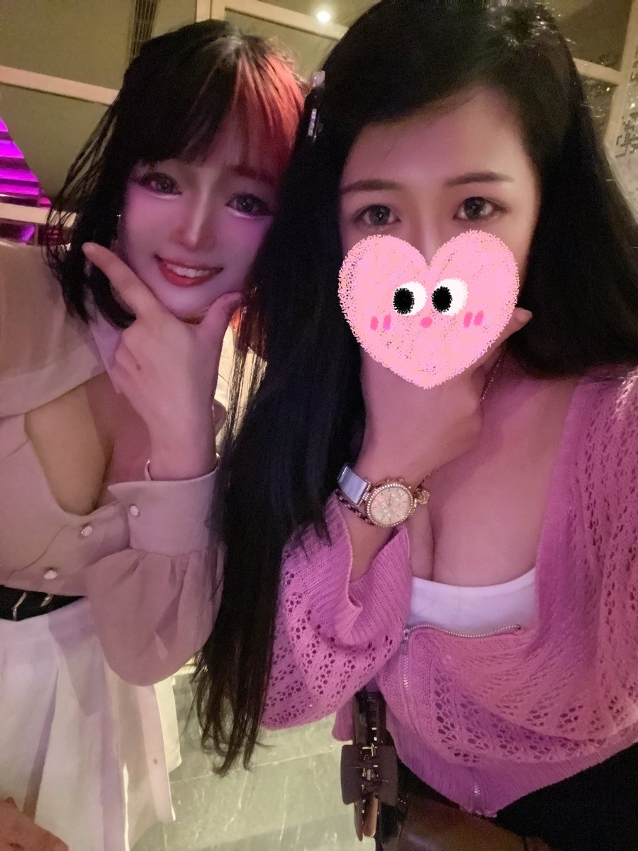 7／26唱歌約起來～
私訊@m23393892 
加入唱歌瘋玩行列
我的臉是粉紅色的 但大家放心
我只是中毒！！
#台中ktv
#我會去但是要去的人不要私訊我
#臉歪的但我已經懶得修了 https://t.co/rzxxrESmrt