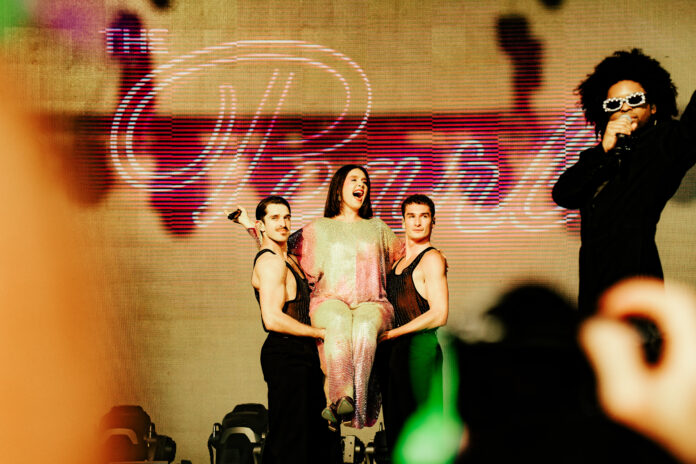 Jessie at Pitchfork Festival this weekend! I just shared a photo album on Facebook!

facebook.com/media/set/?van…