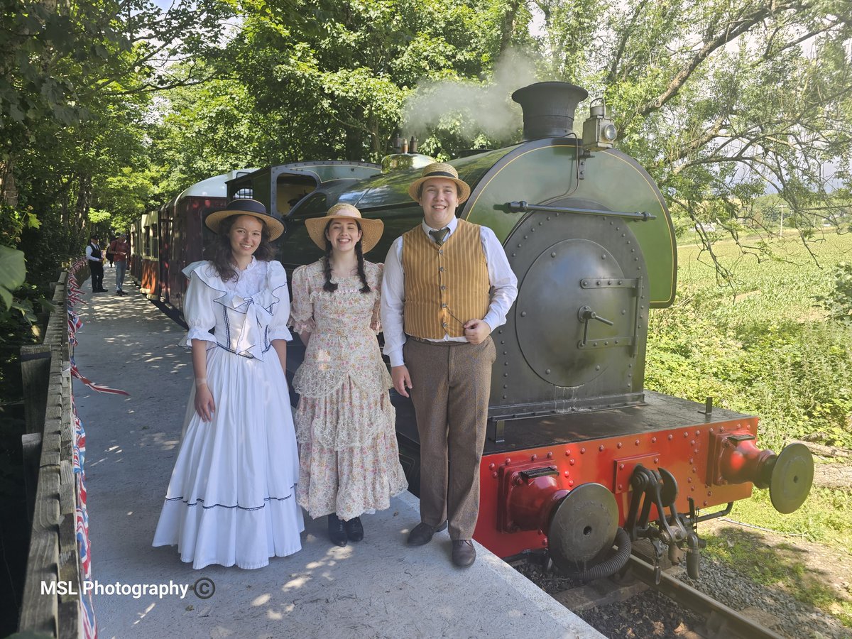 Helston Theatre Company are due to perform their version of E. Nesbitt's 'The Railway Children' between 14th and 18th August at Helston Railway. You can get tickets at tickettailor.com/events/helston…