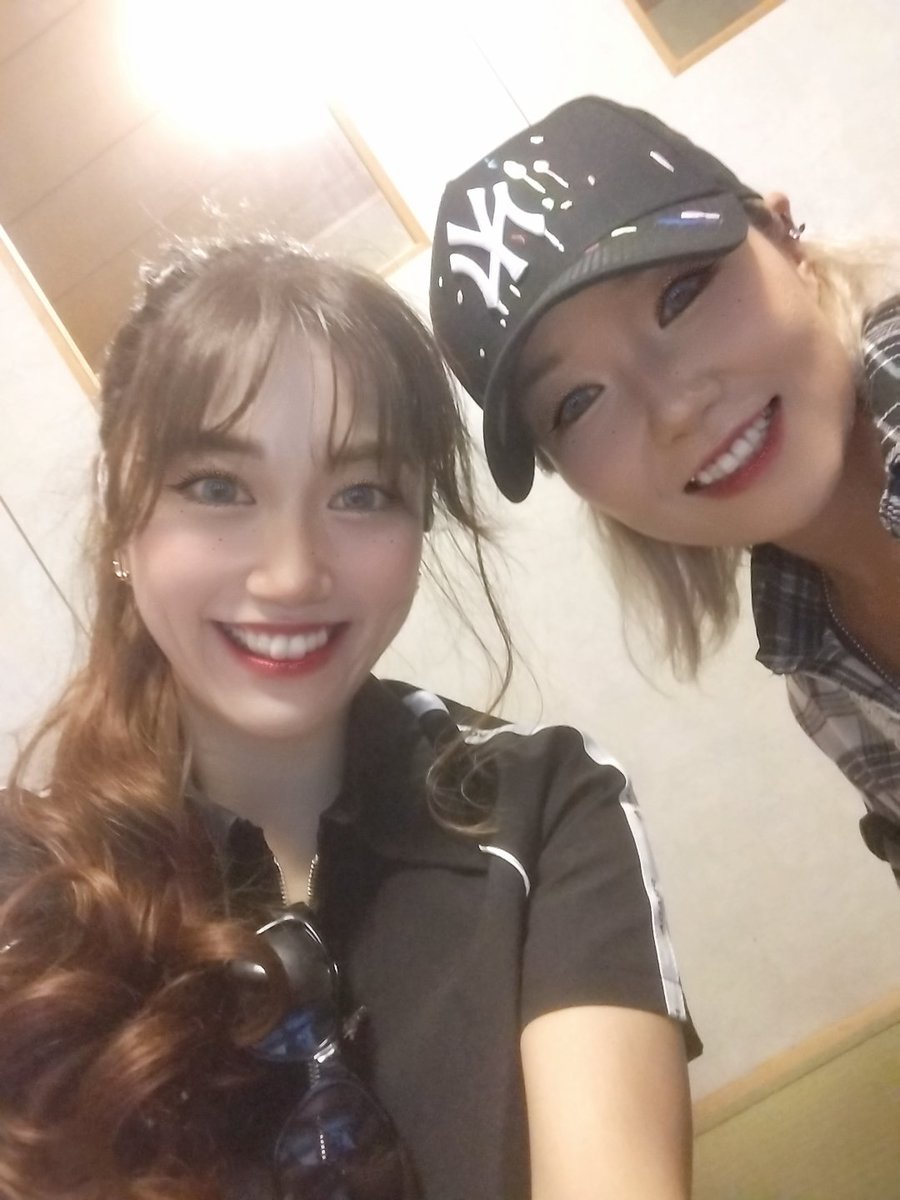 Miko_miko1990's tweet image. 思い出は残すと言う

しかし

想い出はいつも必ず
残っていくもの

"心に残り
頭で覚えている"

今までの痛みや苦しみは
《ありがとう
さようなら》

これからの
喜びや楽しみに向かって
〖こんにちは〗
と出迎えてあげような

"思い出は残すのではなく
確実に心に残っていくもの"

個人的意見