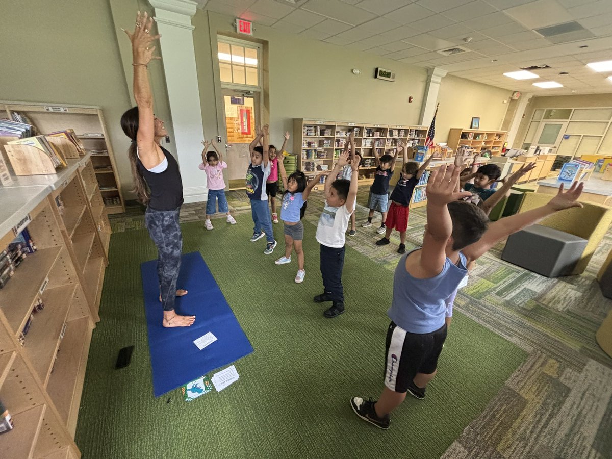 MissOBrienENL's tweet photo. Thanks @leighgal_LKV for the amazing dinosaur yoga today!!🧘‍♀️🦖🌋 @Newman2728 my favorite was the roar stretch, how about you?? https://t.co/xcUnv7j1pt
