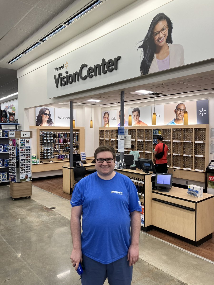 MichaelDaGaymer's tweet photo. New Glasses 🤓 Who Dis? 🧐 #Glasses #NewGlasses #WalmartVisionCenter #Walmart #VisionCenter #NerdyGuy #Nerd #GeekyGuy #Geek #Guys #Guy #NerdWithGlasses #GeekWithGlasses #4Eyes #FourEyes https://t.co/JF1CiRkoEJ