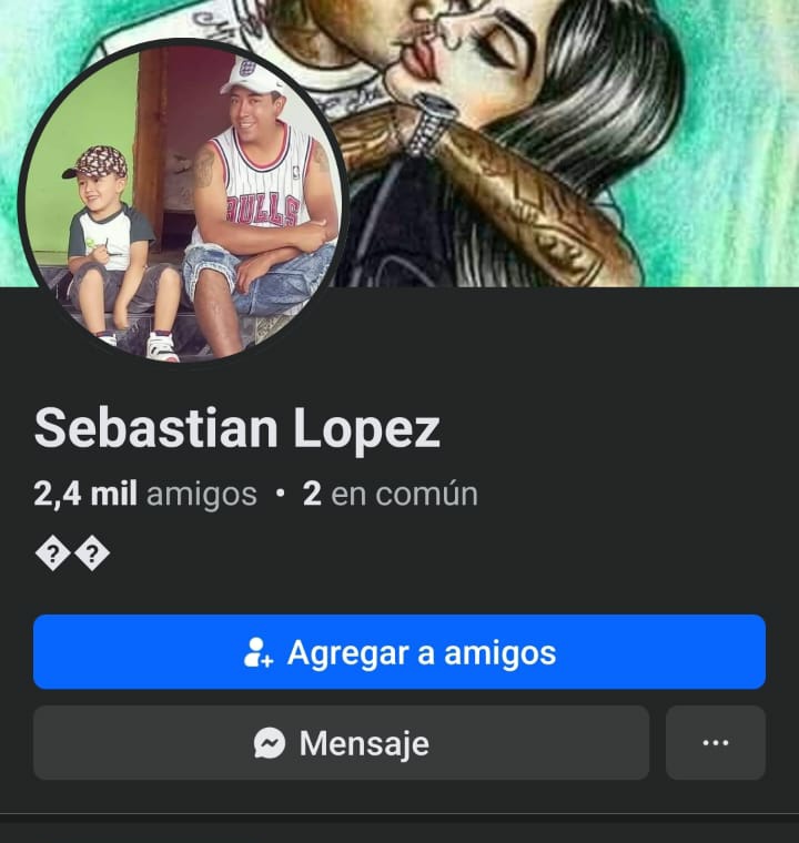 ROCKCLASIC0's tweet photo. @OscuraColombia El es el HP del video, mandenle mensajitos 😉 ya estamos tomando acciones en Duitama. https://t.co/rsWACIz1zj