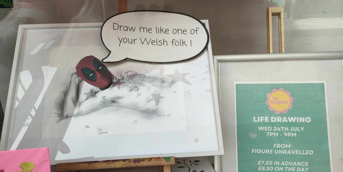 Is this an improvement? 
Life drawing class at Lle Hapus on <a href="/EaglesMeadow/">Eagles Meadow</a> tomorrow evening 7-9pm ✏️
#wrexham