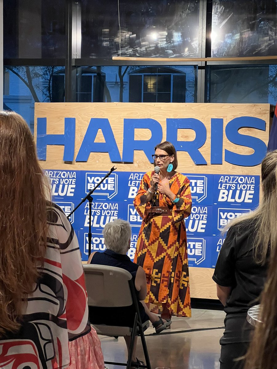 HaswoodForKS's tweet image. Let’s get Harris elected! Super excited to have spent last evening with Arizona Natives for Harris! AZ, yall do the work! The Native vote was able to get Gov. Hobbs, Mark Kelly, &amp;amp; Biden to office! 

I am cheering you on from KS!

#nativevote