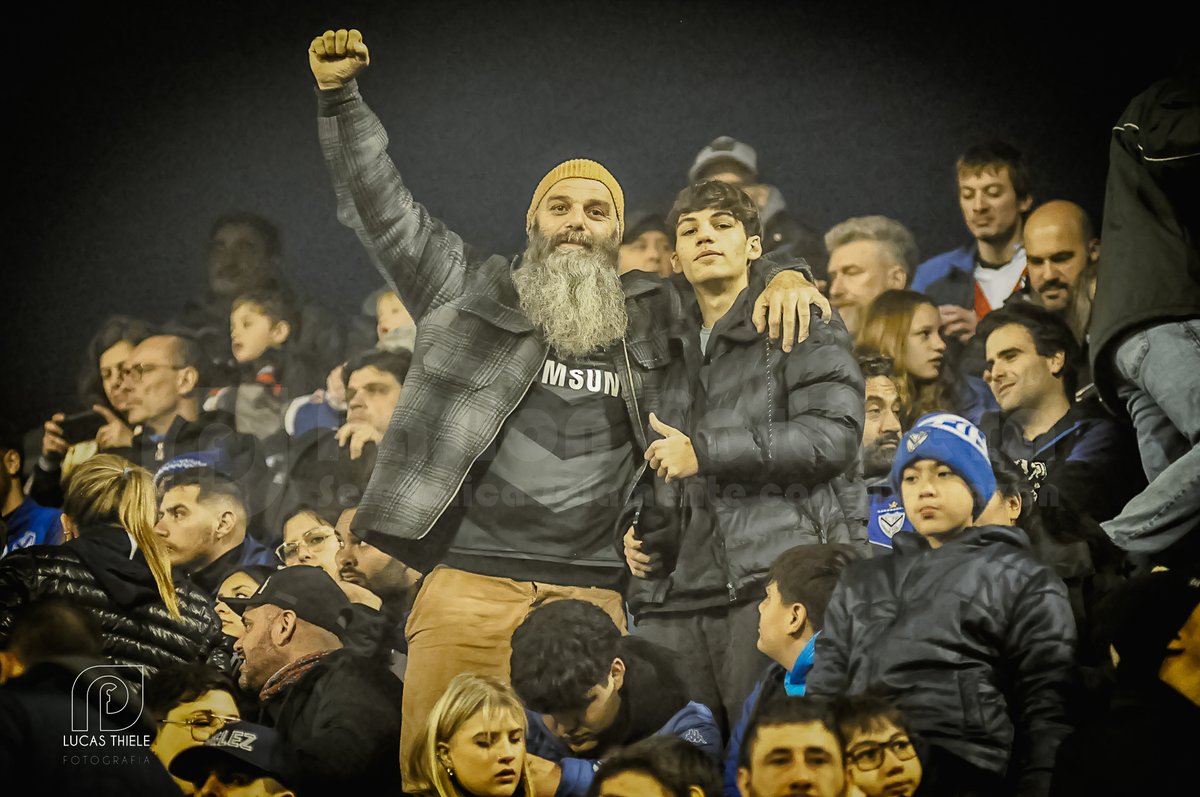 Ir a la cancha con mi hijo.. como lo soñé toda la vida.
Gracias <a href="/PasionFortinera/">Pasión Fortinera</a> x el fotón💙#vélez