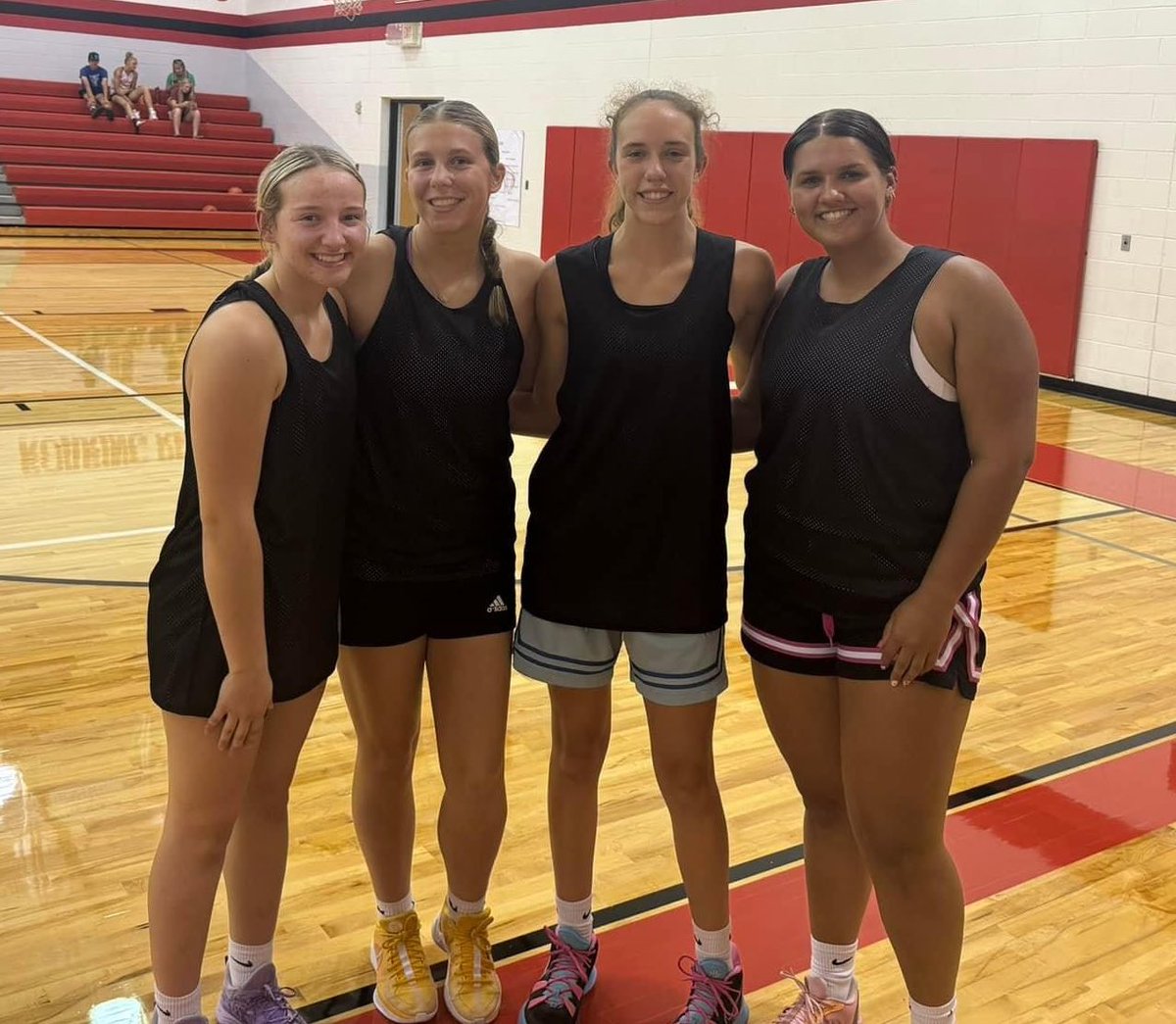 Was an excellent 25th Annual Lakeshore Shootout for us. Finished 8-0 against solid squads, Korra Estel took home FT knockout honors, and the sniper combo of Haley Mach and Kira Van Kampen took home the 3 point team shootout award. Great way to end our summer schedule!