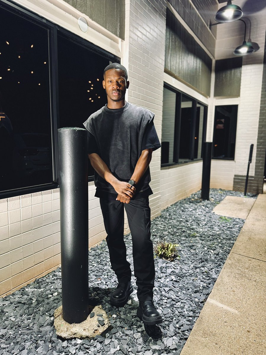 robertjr_15's tweet image. Reunited and it feels so good.💙😎

#NowVsThen 

#10YearClassReunion #ClassOf2014