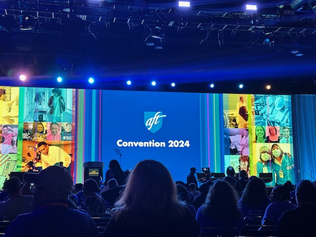 AFTNM's tweet image. NM Delegates from 6 different locals of our union are in #Houston as we lay out a clear vision with #RealSolutions for Kids and Communities. Prez Weingarten &amp;amp; other speakers - like NM's own Dolores Huerta - reminded us that our work is on-going &amp;amp; intersectional.

@unionwhitney