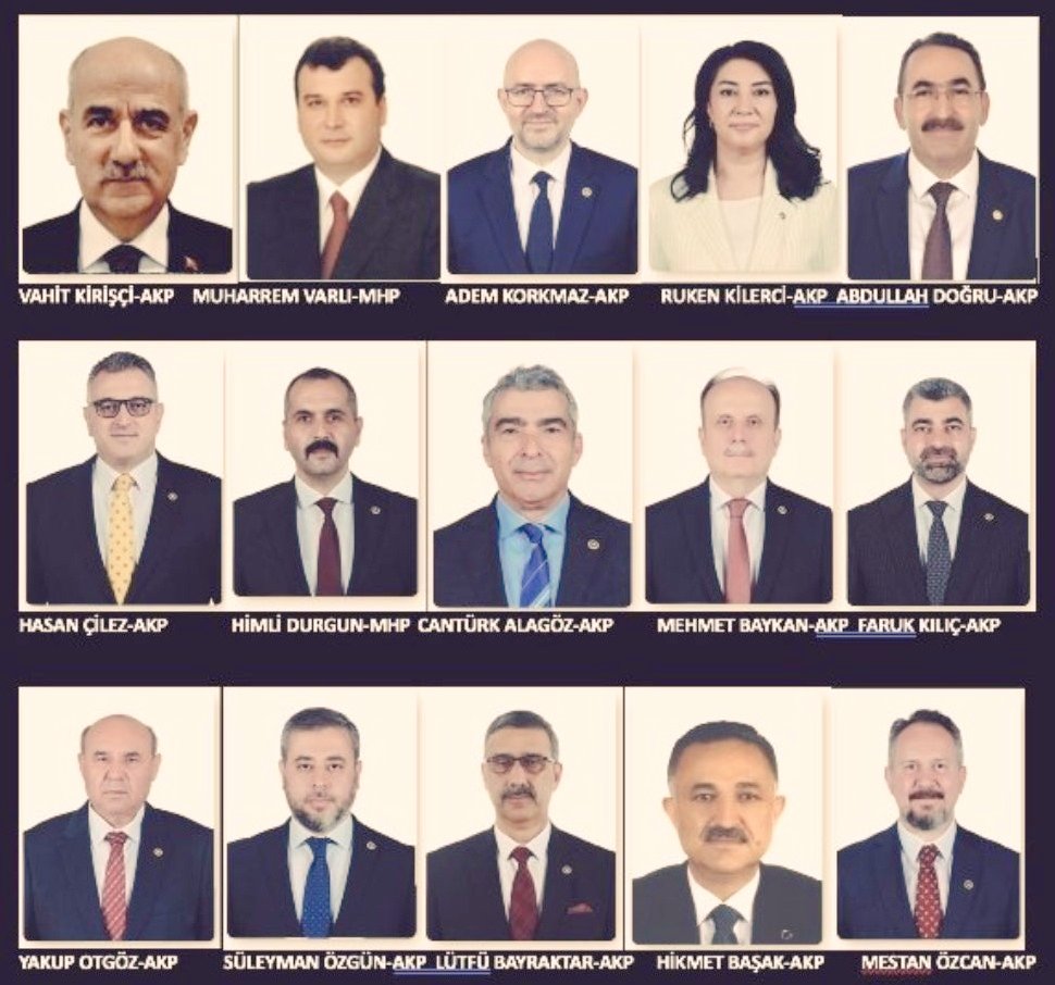 serdarsvtn's tweet photo. ÇOCUKLAR, YEĞENLER, TORUNLAR!
Bugün babalarınız, anneleriniz, amcalarınız, dayılarınız, dedeleriniz olan bu kişiler, sokaktaki tüm masum, sevimli köpeklerin acımasızca hapsedilip öldürülmesi için mecliste kanlı bir yasa onaylayarak tarihe geçtiler, haberiniz olsun!
#YasaDeğilCinayet
#YayasayıGeriÇek