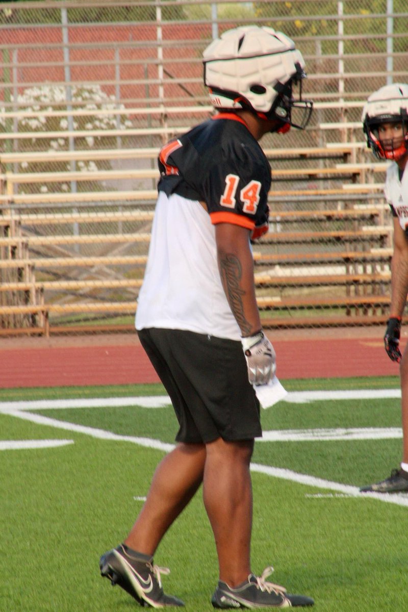 <a href="/SaberFootballHI/">James Campbell High School Football (Varsity)</a> ima gorilla in a jungle….#GodisGood