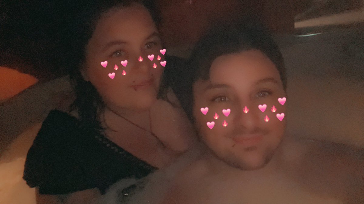RogueLegacyy's tweet photo. Monday was probably one of the hardest days of my life. 
Leaving my love, saying goodbye and coming back to a place that just doesn’t feel the same without you. 💔

I can’t wait til I’m back there with you, and I can’t wait for the day I don’t have to say goodbye 💕 https://t.co/YFrOFdtZCD