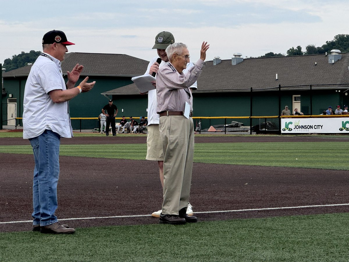 During the game, a few of the Appy League Hall of Famers were recognized! Pictured are Mahlon Luttrell, Dan Moushon, Mike Mains and George Mcgonagle.