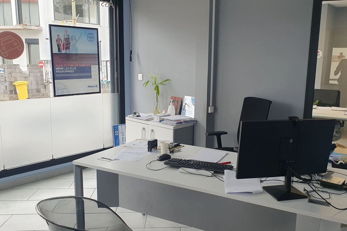 FabDamour's tweet photo. ✨ Opportunité à ne pas manquer !
Local Commercial de 50 m² 🔽
🏷️ #Immobilier #LocalCommercial #Location #LÉtangSalé #CentreVille #LaRéunion #Team974 #BSKImmobilier https://t.co/mUt5EN5nI1