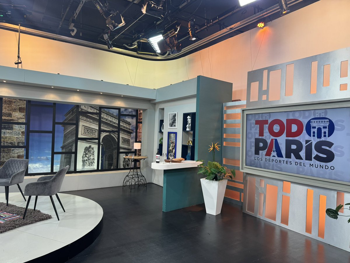 Estamos por comenzar #todoparis los esperamos 🇫🇷 <a href="/MexiquenseTV/">Mexiquense</a> <a href="/LuisAng333/">Don Luis García</a>