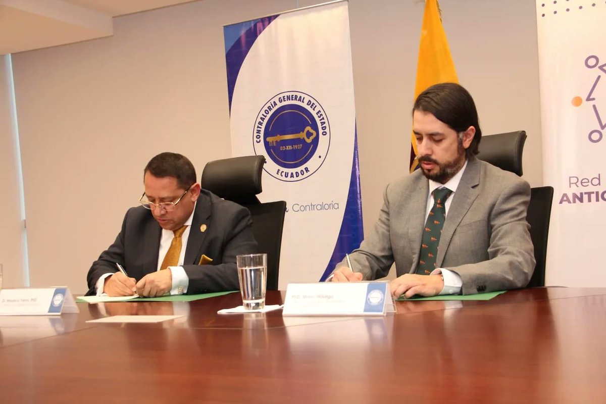 ContraloriaECU's tweet photo. 🗣️ #LaNuevaContraloría | La Contraloría General del Estado y la Corporación Latinoamericana para la Acción Educativa y Científica suscribieron un convenio de cooperación, con el fin de impulsar acciones conjuntas en los ámbitos de transparencia, integridad, lucha contra la corrupción y participación ciudadana.

✍🏼 El acuerdo fortalecerá las capacidades de ambas instituciones, fomentará la vigilancia ciudadana y facilitará el intercambio de información técnica y científica.