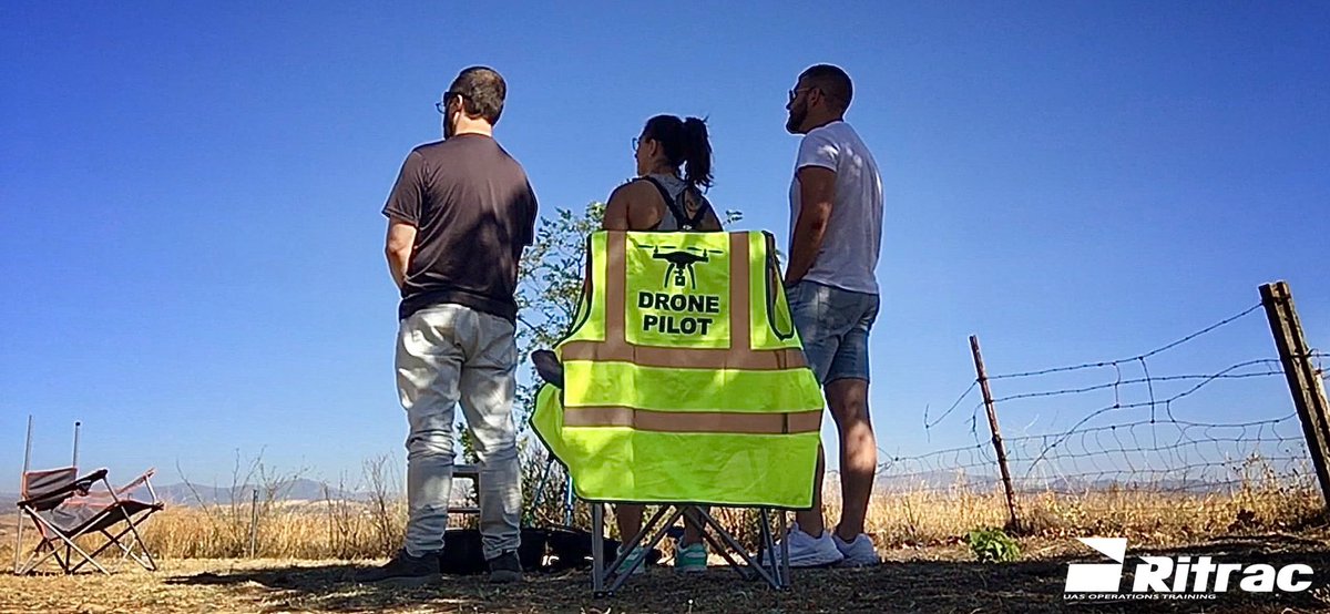 RitracInternat_'s tweet photo. Seguimos impartiendo formación en la Comunidad de Madrid y en las demás Comunidades Autónomas de nuestro país conforme a la nueva normativa.

¿Quieres formarte en los nuevos escenarios operacionales?
¿Quieres convalidar tus antiguos certificados STS-ES a los nuevos?
uas@ritrac.eu https://t.co/8qG3GcKVGH