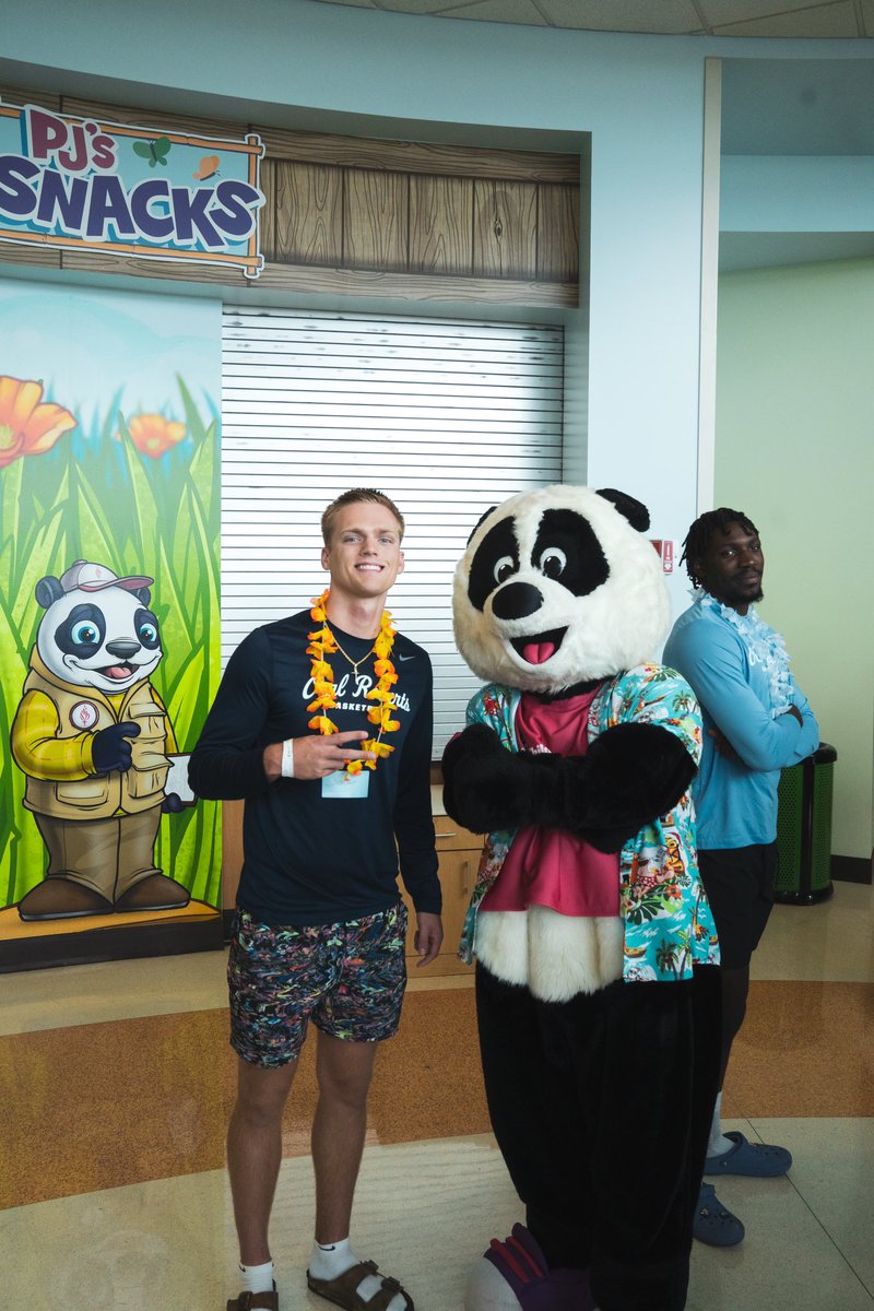 Christmas in July with our friends at Saint Francis Hospital!

#ORUMBB | #GoldenStandard