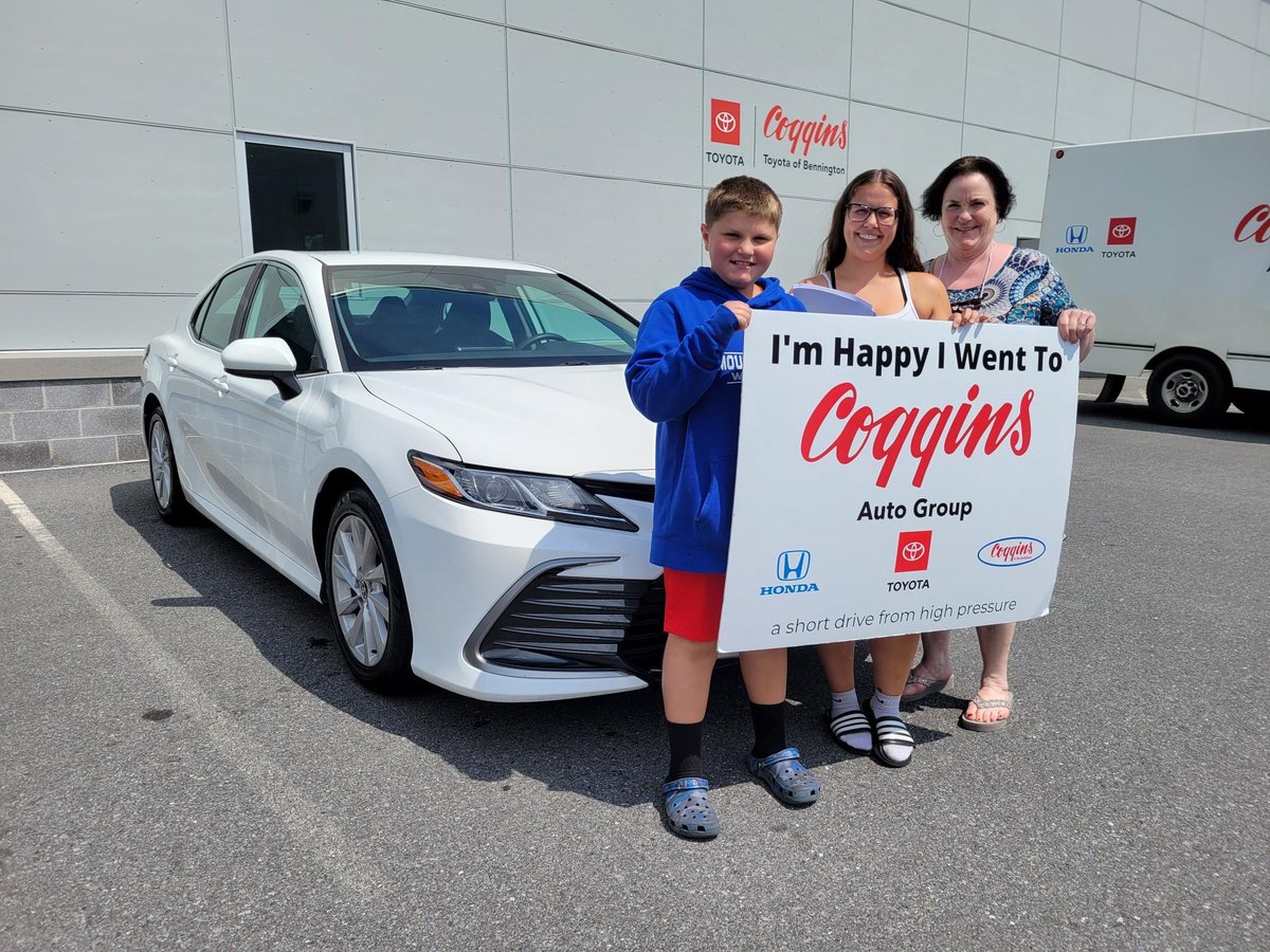 CogginsToyota's tweet image. Nicole upgraded from a 2012 to a 2022 Camry AWD! Congratulations 🍾🎉

#cogginstoyotaofbennington #southernvt #berkshirecounty #cogginsautogroup #toyota #toyotafamily