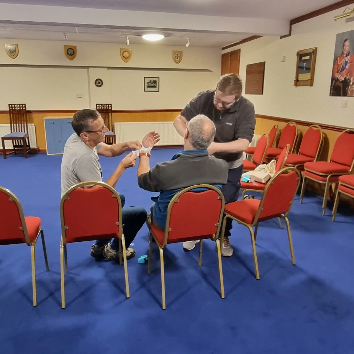 When the training gets tough, the tough get training! More challenging scenarios for our #lifesaving #volunteers. The theme - expect the unexpected! Great to be joined by our #EastBergholt CFR friends for the session. 
#cfrs