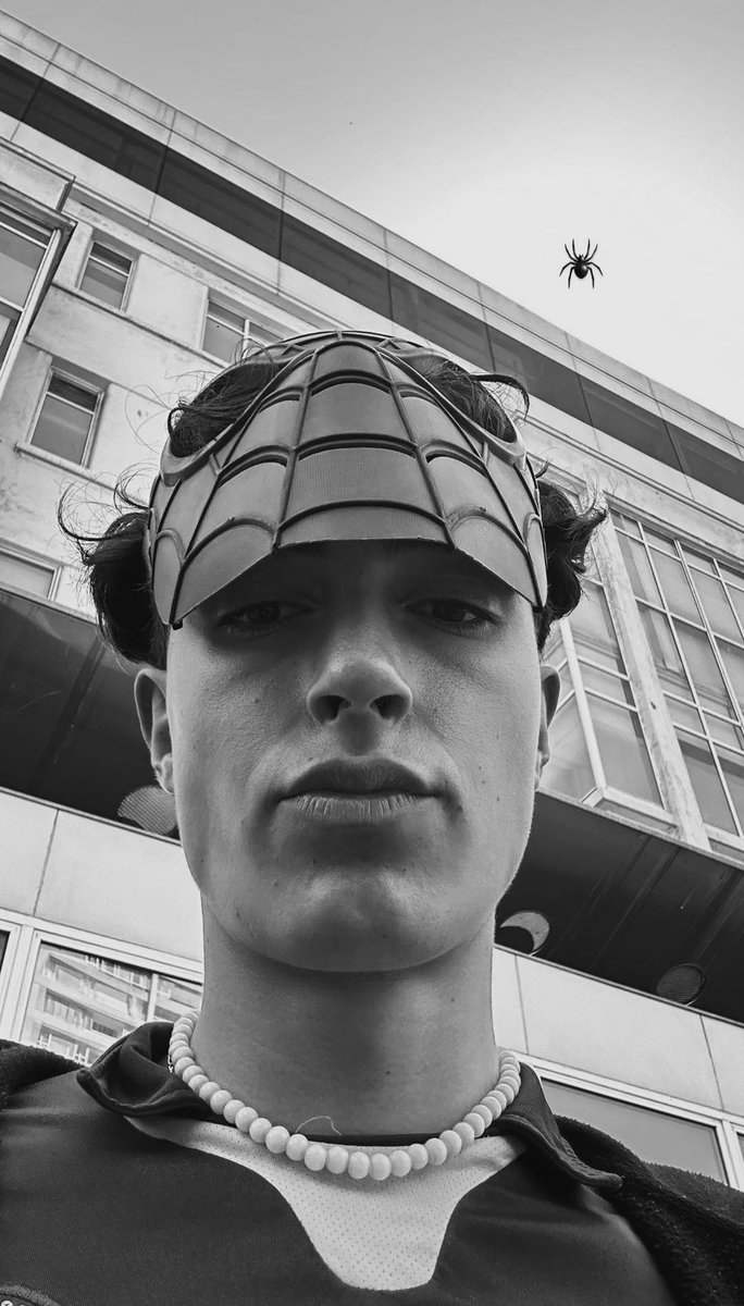 compacomparsa's tweet image. te hago un epiderman si te despista&apos;.