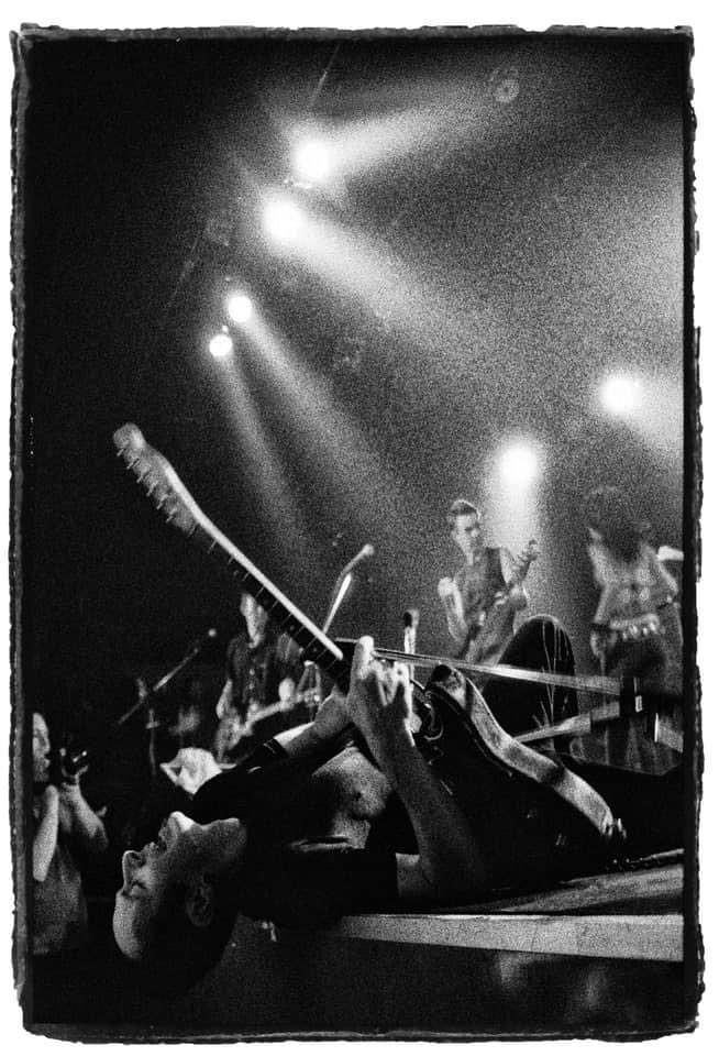 ShigeoKikuchi's tweet image. 先週LIQUID ROOM 2階
ギャラリーKATAで開催された
LIQUID START-新宿LIQUIDROOM SINCE 1994
で展示したのは以下に３枚です。
ジョーストラマー2002 東京ラストライブ
ミスフィッツ1998 日本初ライブ
ZAZEN BOYS2003 東京初ワンマンライブ