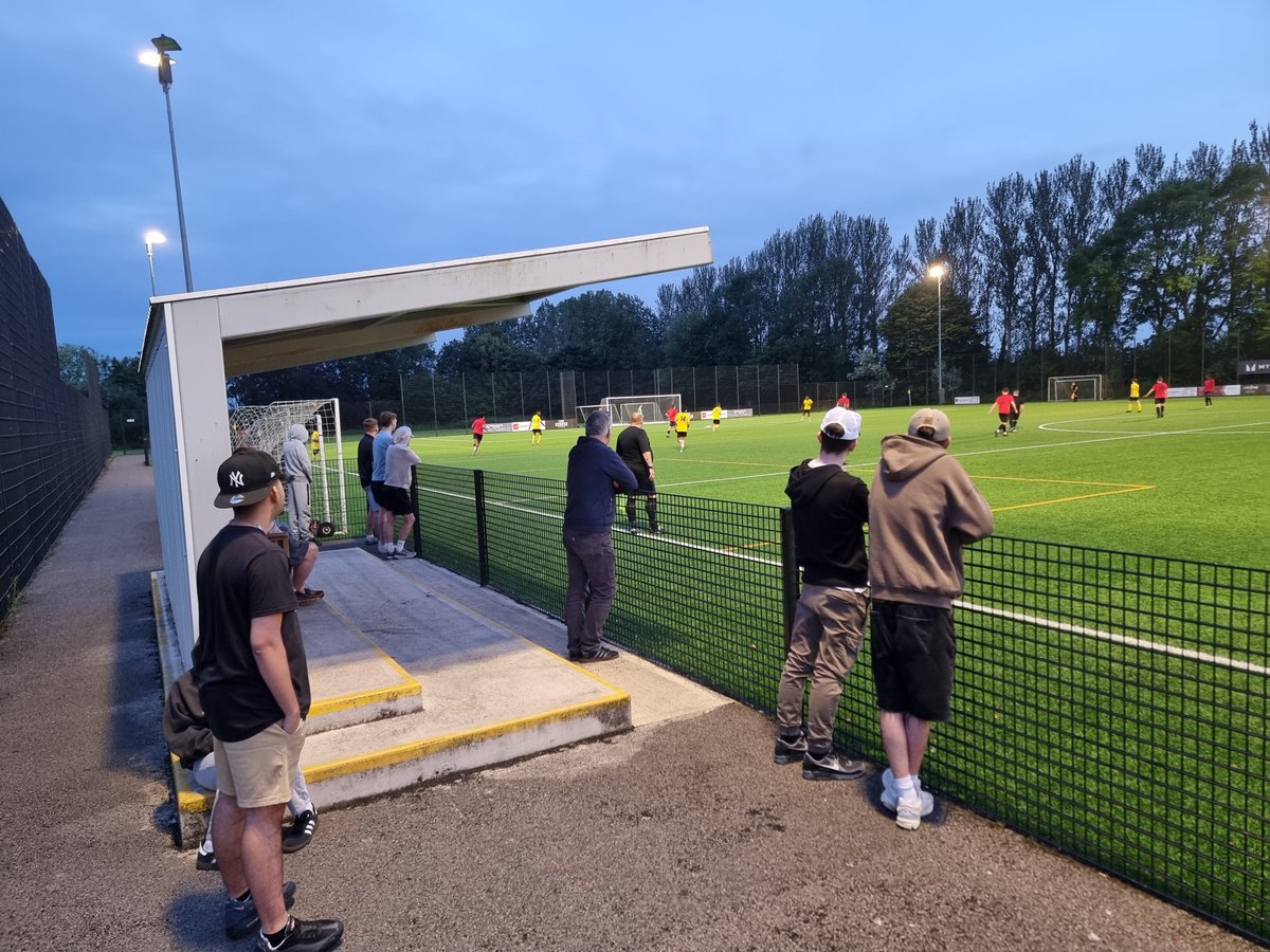 Game 9. <a href="/EgertonFC/">Egerton FC</a> 3-5 <a href="/MaineRoadFC/">Maine Road FC</a>. A cracker at Mereheath Lane saw Egerton deservedly go in at HT 3-1 up but a double sending off, reducing both to 10, switched the dynamic and Road turned the game on its head #groundhopping <a href="/PaulW_rhcc/">paul whitehead</a> <a href="/capaled/">Aled Roberts 🏴󠁧󠁢󠁷󠁬󠁳󠁿🇦🇹</a> <a href="/JackMillar101/">Jack Millar</a> <a href="/andrewfoy4/">andrew foy</a>