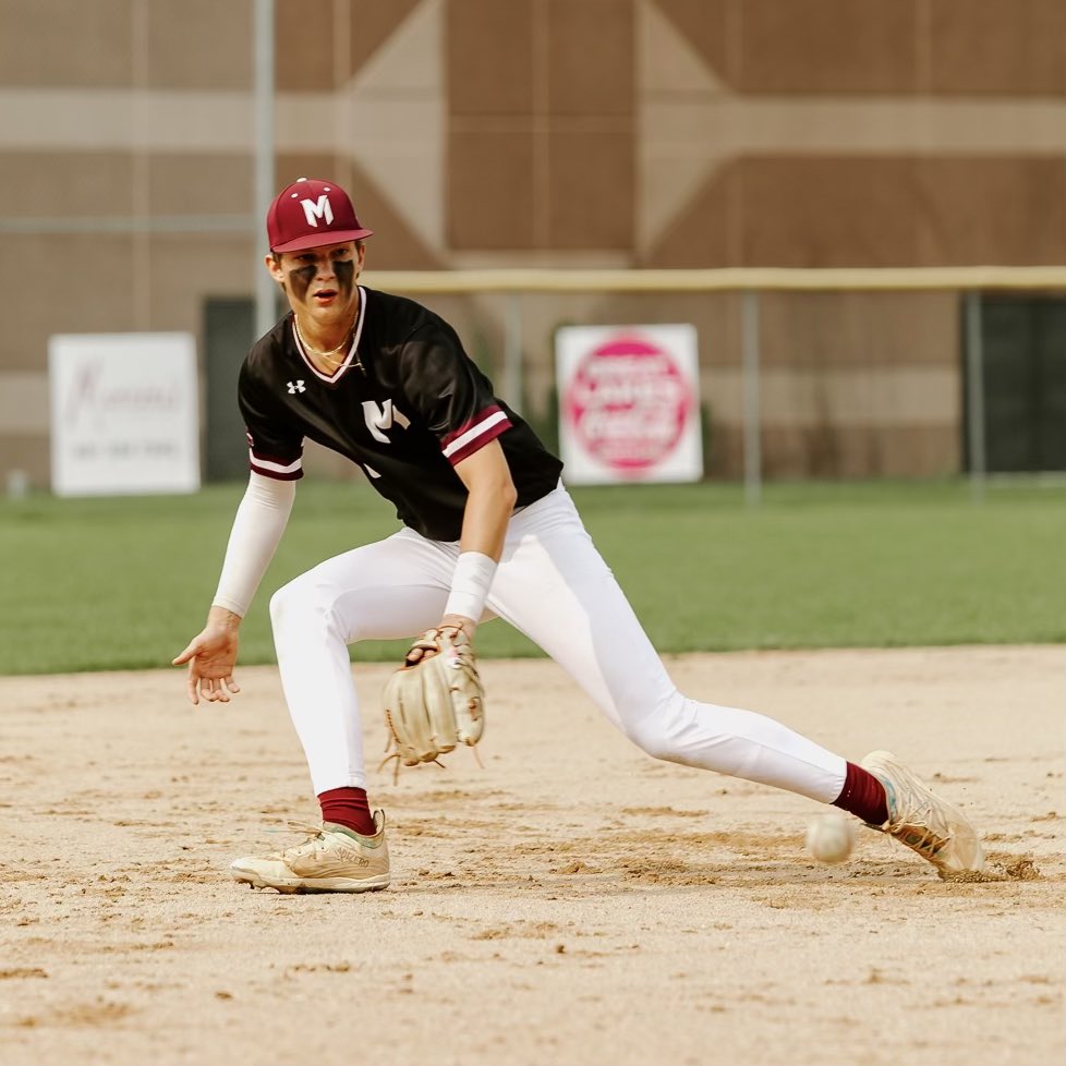 MASH__BASEBALL's tweet photo. Gettin’ loose 🔔🇺🇸

#MASHbaseball | #RaiseTheStandard https://t.co/hw7qVsttWd