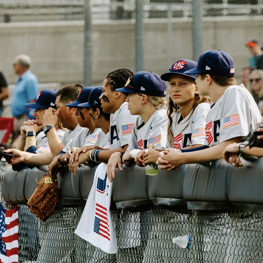 MASH__BASEBALL's tweet photo. Gettin’ loose 🔔🇺🇸

#MASHbaseball | #RaiseTheStandard https://t.co/hw7qVsttWd