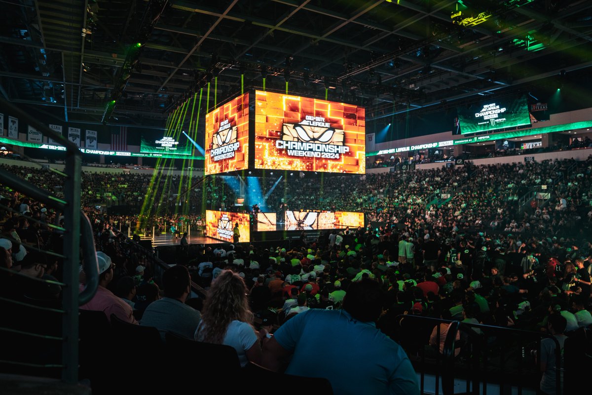 ScufGaming's tweet photo. Thank you to all the fans, players, &amp; partners for making this season unforgettable. 

See you next year. ✌🏻🧡 https://t.co/pbYooZukZj