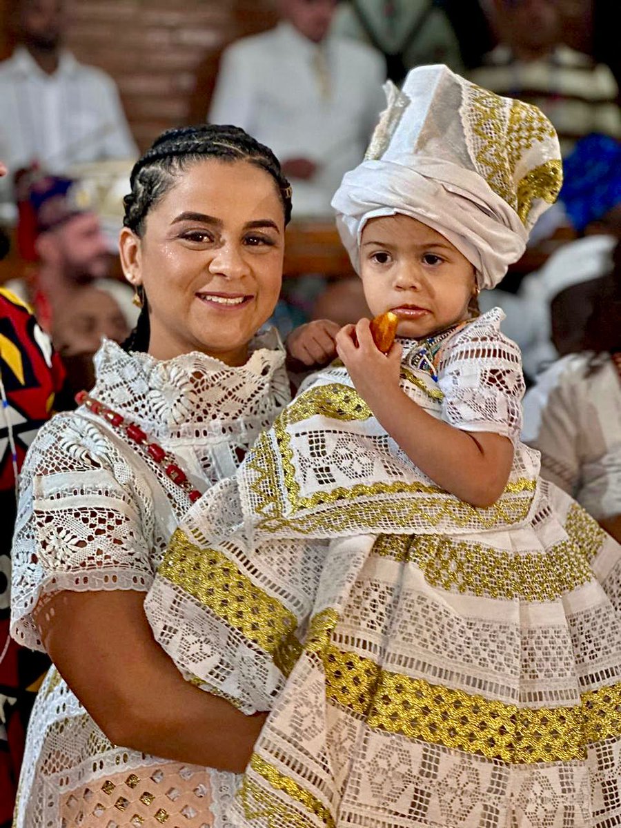 RafaSantos1915's tweet photo. Ajodun Oyá 2024 - Aádọta Odun Bàbá Oyá Gindê 

Oyá Gindê vive ! 

Ilê Asé Iyá Topé. 

#orixa #sagrado #candomblé #ancestrais
#oya #axe #eparrey https://t.co/rSxPard3Tc