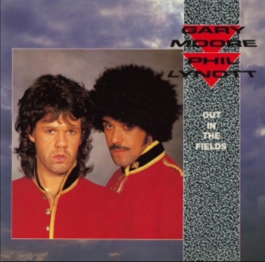 Hiroshi2k0714's tweet photo. #今日はこのCD💿です。
12inch シングルレコード
#GaryMoore
#OutInTheFields
リリース当時、新宿Alta内の輸入番店で #IronMaiden の #LiveAfterDeath と一緒に購入した。
https://t.co/o4QUXStxia https://t.co/GAbieiAx0k