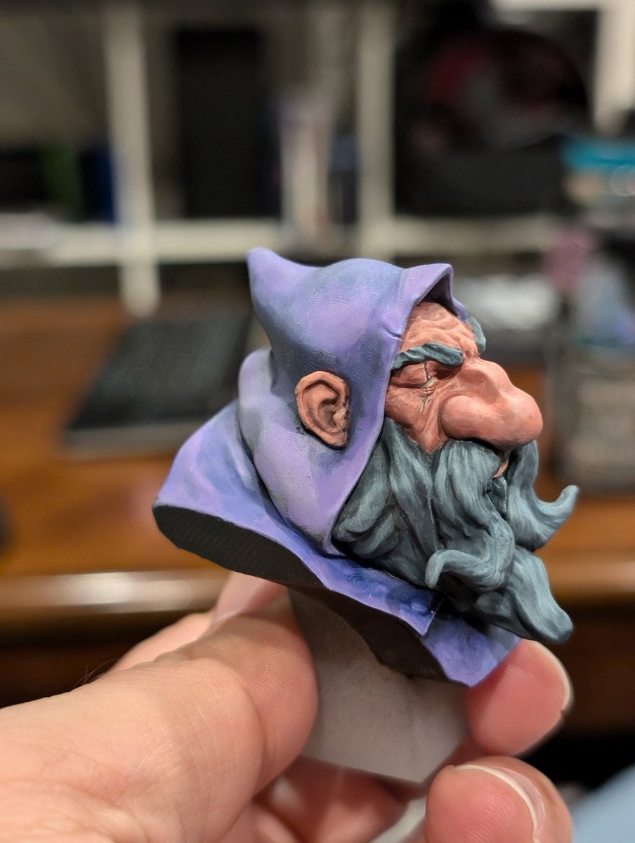 8bit_Tom's tweet photo. I often forget I have a twitter.... here's a cool dwarf bust a friend gifted me. It's still early, but this felt like wild progress for a single 3 hour sitting. I'm looking forward to finishing him. https://t.co/h52sOtrdoE