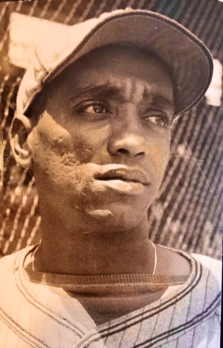 ElSlider's tweet image. ¿El primer dominicano en la @LigaMexBeis?

Todo apunta al catcher Luis St. Claire, apodado “Güigüi Lucas”, que jugó en 1947 con Azules de Veracruz y Pericos de Puebla.