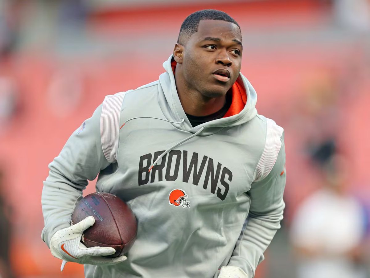 nflrums's tweet photo. 🚨 UPDATE

#Browns WR Amari Cooper is getting a $5 million raise while the team also is guaranteeing him the $20 million currently left on his contract. https://t.co/Y0V0vwT6Oj