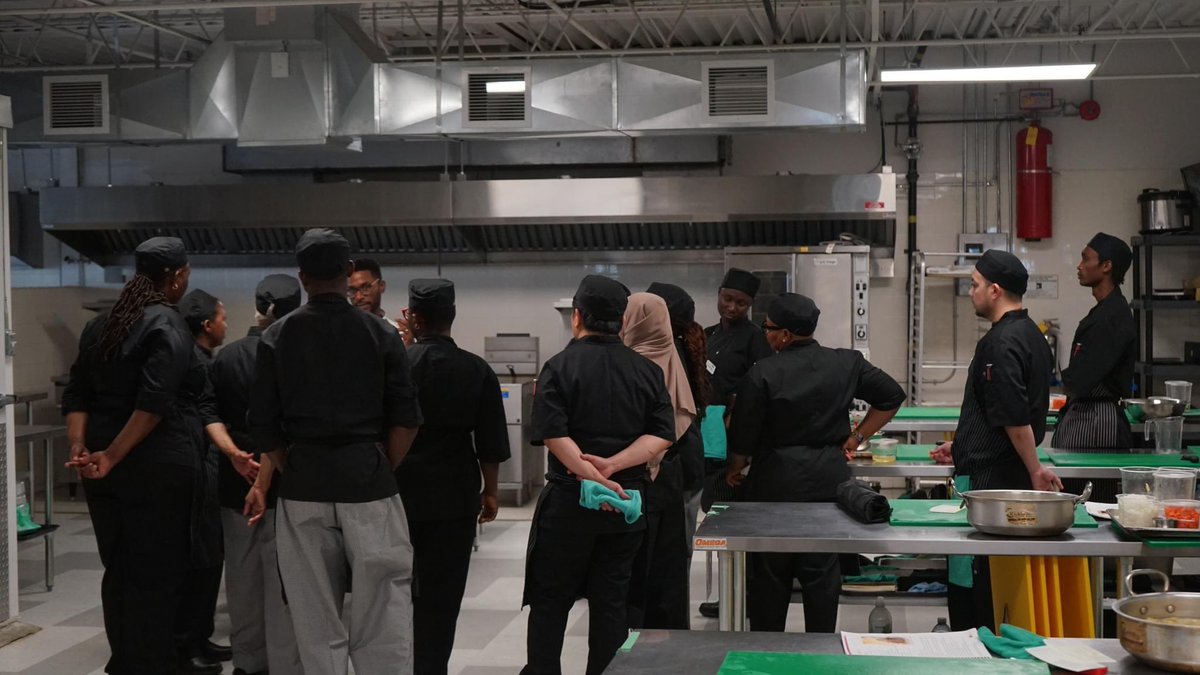 htac75's tweet image. Celebrating our 3rd Culinary Training Program graduates! From perfecting knife skills to crafting delicious dishes, these talented trainees are ready to shine in the culinary world. Congrats, and here&apos;s to your future success! 💪🏿 

#HTA75 #CulinaryTraining #HospitalityIndustry