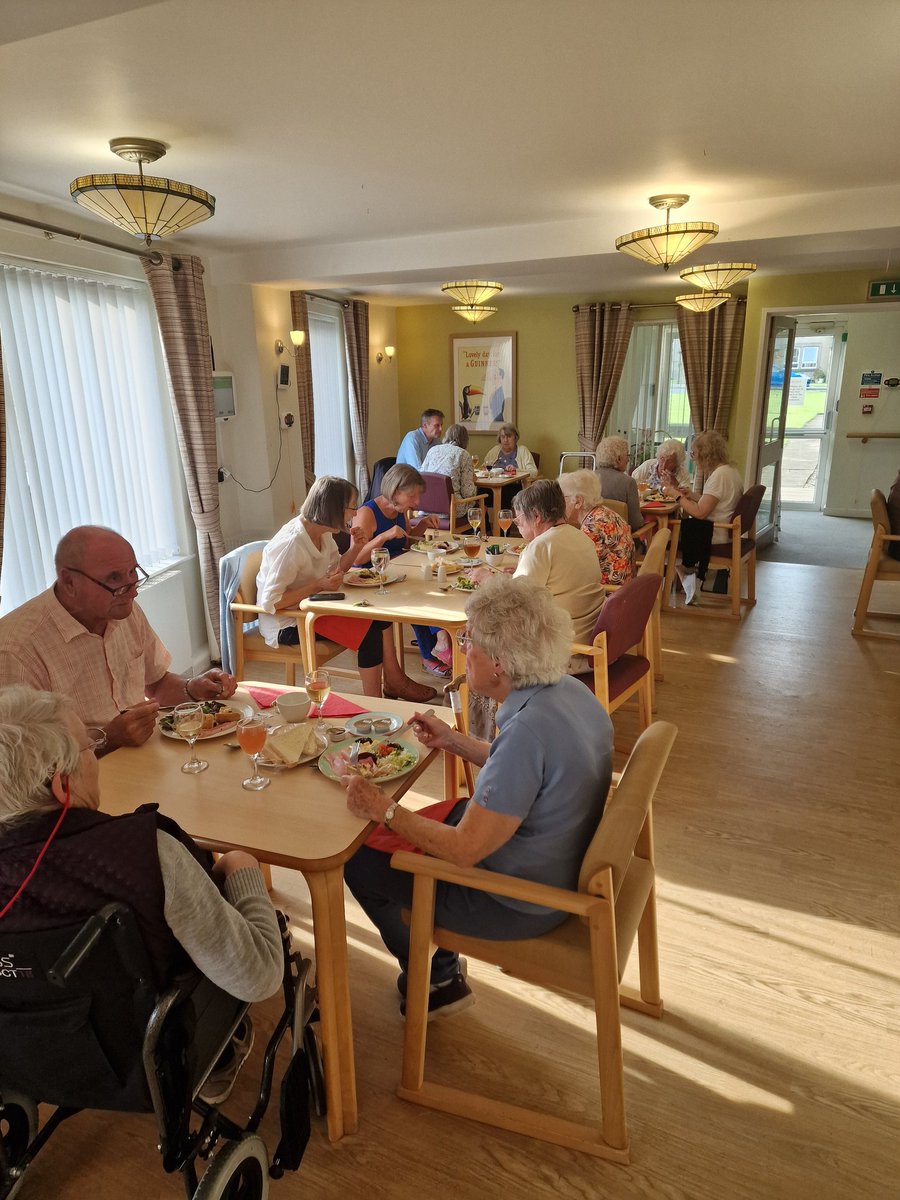 Summer evening quiz. #foodanddrink  Freda and her family won 🏆  #fun #familyandfriends #entertainment