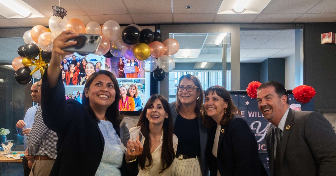 CalCommColleges's tweet image. Congrats to @daisygonzales on her appointment as Executive Director of the @castudentaid! A proven catalyst for transformative change, Gonzales is an unwavering champion for students. We eagerly anticipate our continued collaboration to expand opportunities for all Californians.