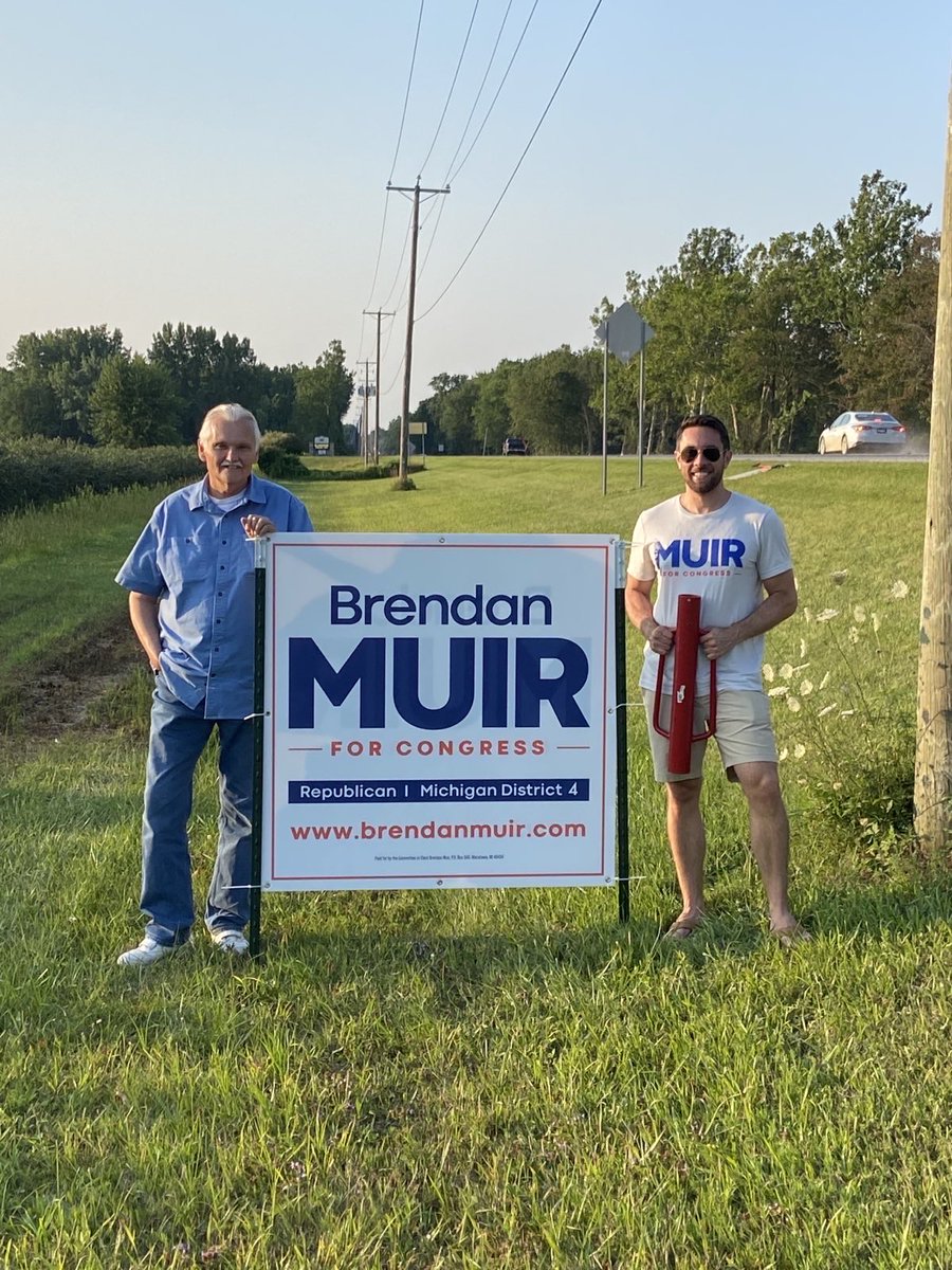 MuirForMichigan's tweet image. Another beautiful Michigan summer night spent installing signs in Kalamazoo and Van Buren counties - along with a stop off at the 35-year celebration of Julianna's Restaurant! Together, we will Revive Our American Republic!