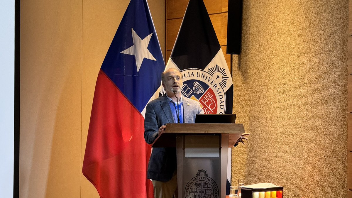 Una gran jornada vivimos en el Seminario de Contaminación Lumínica en Chile 2024, organizado por <a href="/eie_pucv/">Escuela de Ingeniería Eléctrica PUCV</a> en el auditorio de PUCV Santiago.