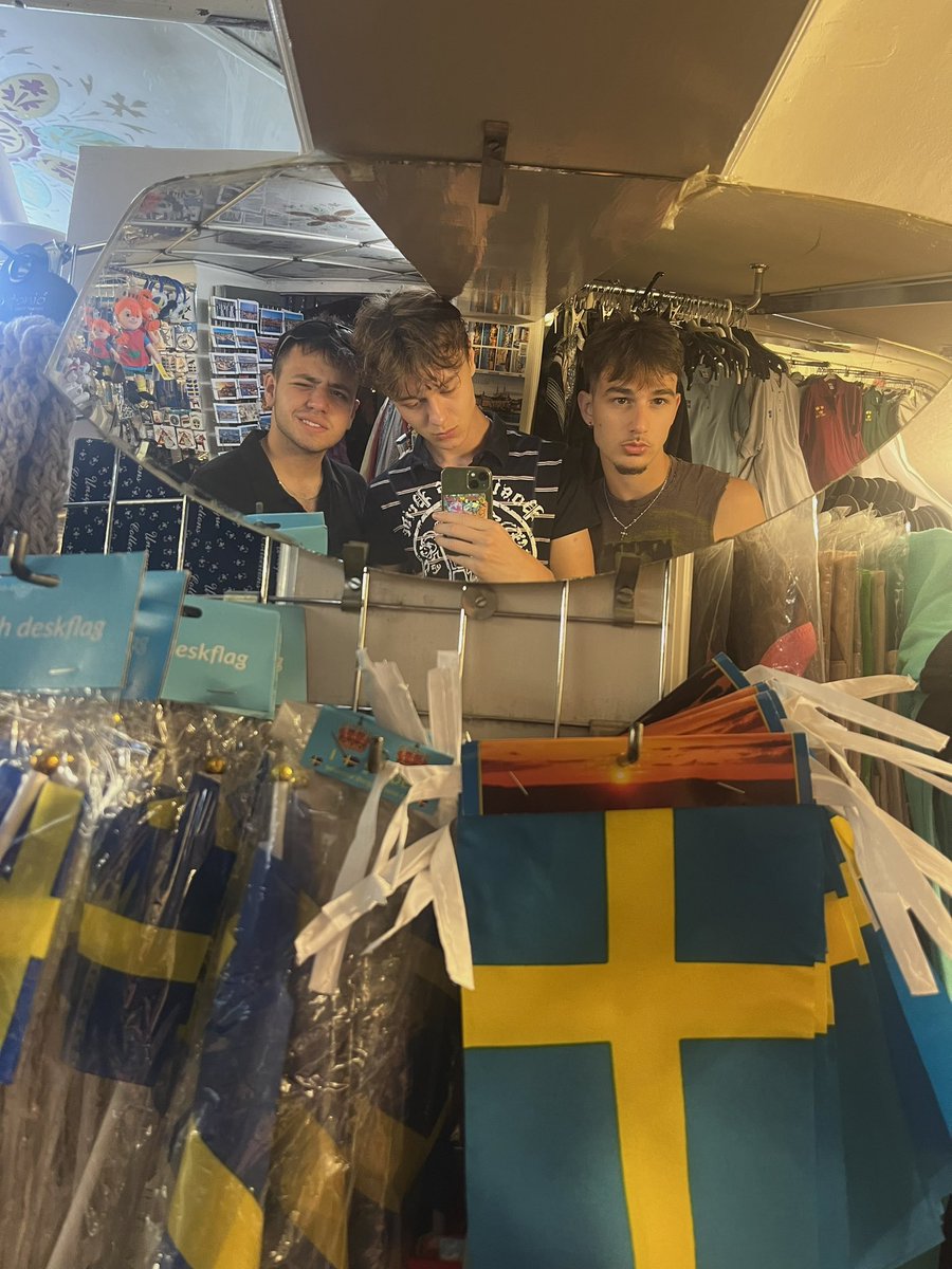 x03z9's tweet photo. stockholm https://t.co/oUaWPIZSbM