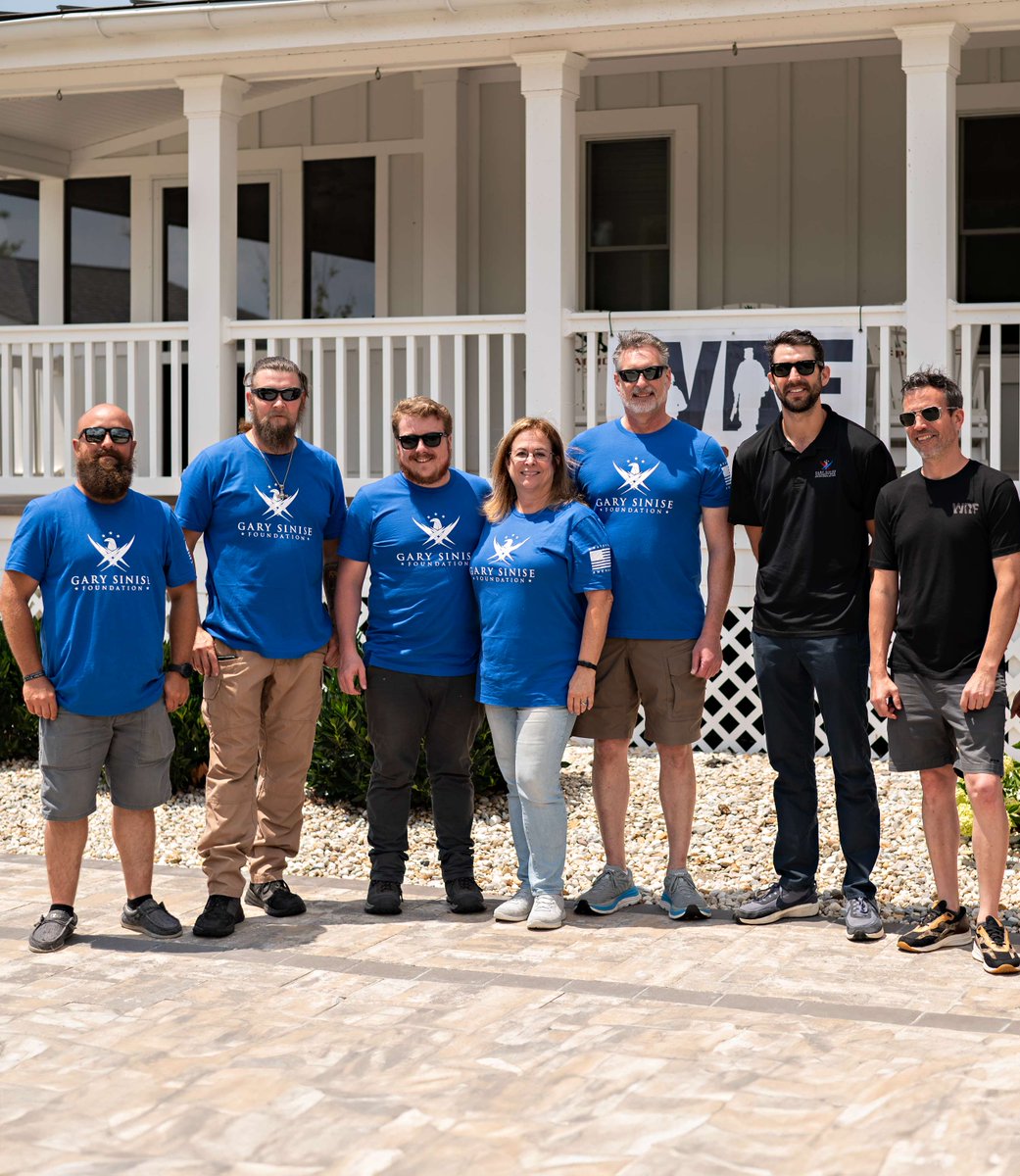 WarriorReunion's tweet photo. Thank you to Bobby George from @GarySiniseFound for visiting the Gold Star Family and Marine friends of LCpl Victor Dew at Patriot Point.  He made the event more meaningful by spending time to learn about Victor and his family while sharing what the foundation does. https://t.co/pQIcN3ZC04