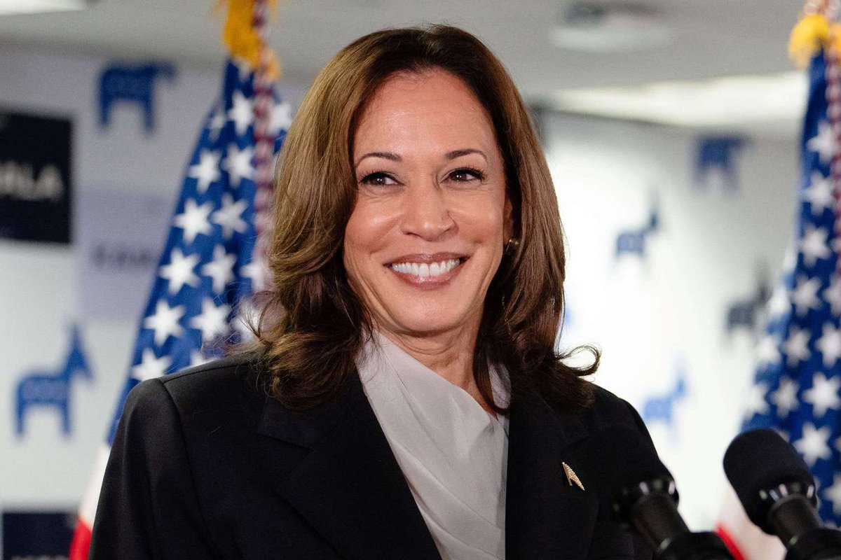 Old and busted. < New hotness. #ProudBlue #KamalaHarris