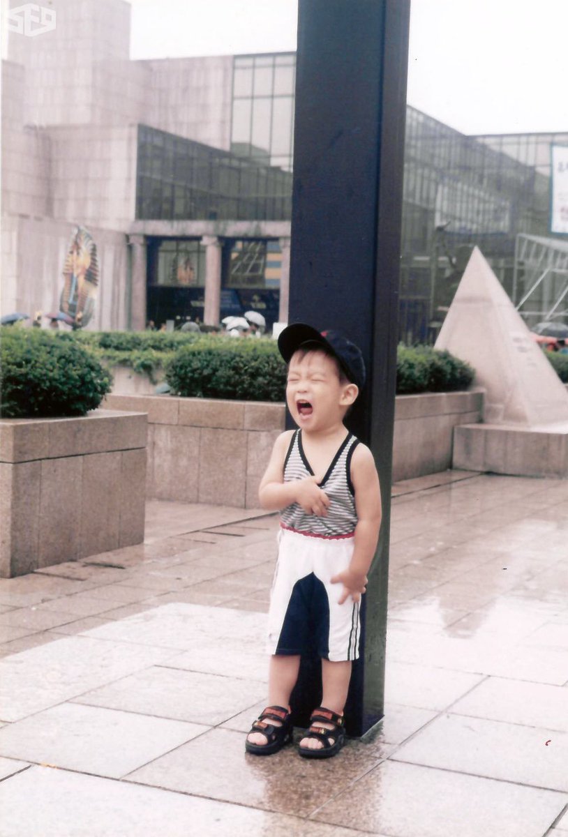 어제가 24일인줄 착각하고 올렸다 급하게 지우고 난리부르쓰 ㅋㅋㅋ
생일 축하해 오늘 행복한 하루 보내 상혁아
보고싶다잉

#판타지지킴이_상혁이의_생일
#언제나_함께할_상혁이의724
#HAPPY_DAWON_DAY