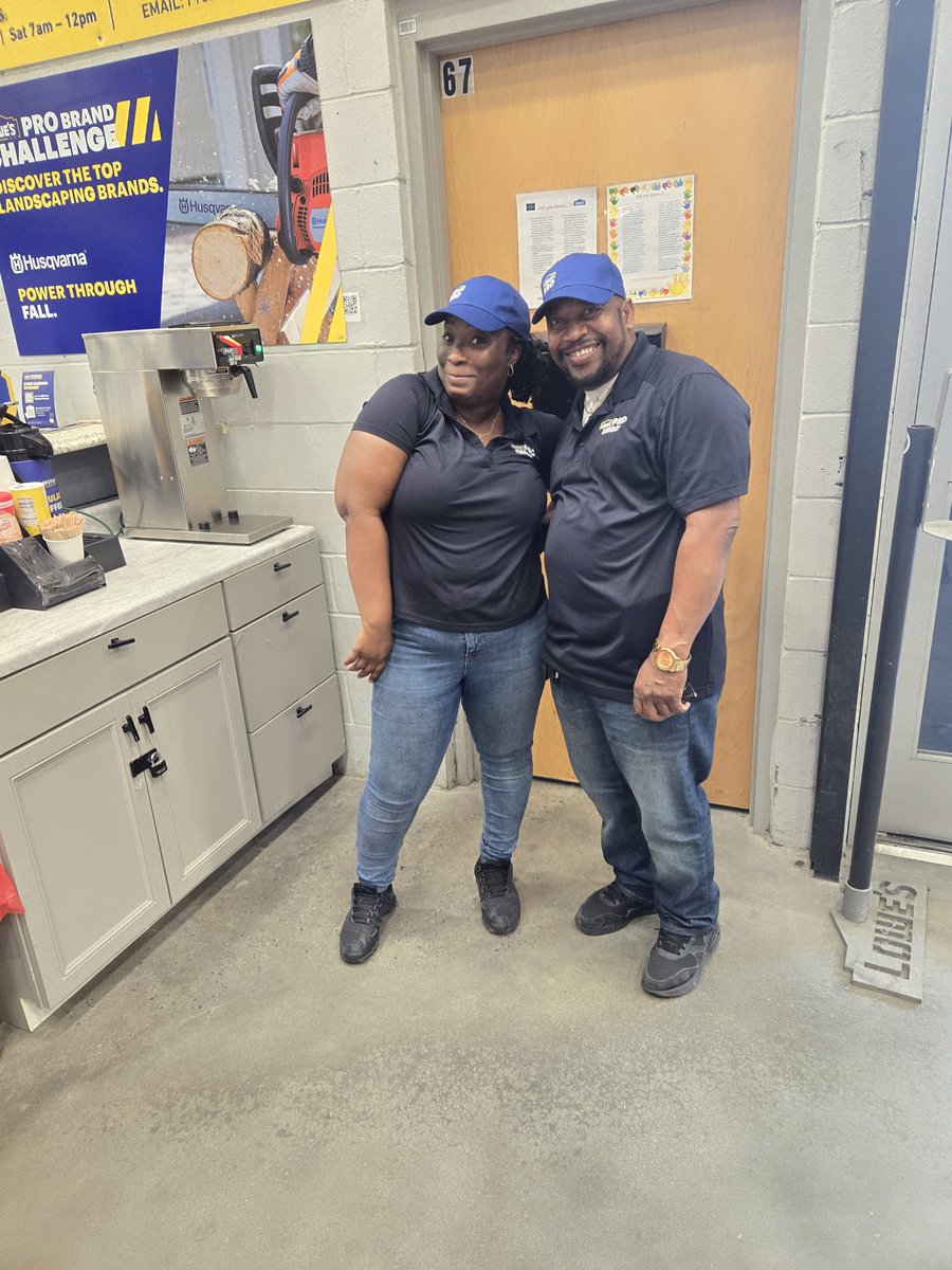 SSA2284190473's tweet photo. Twin day at kingsplaza
@Javi3rD @SamCharles07 @SamCharles07 @SedeekahP @PCowan_2284 @baptiste565 https://t.co/IqLTH8XydY