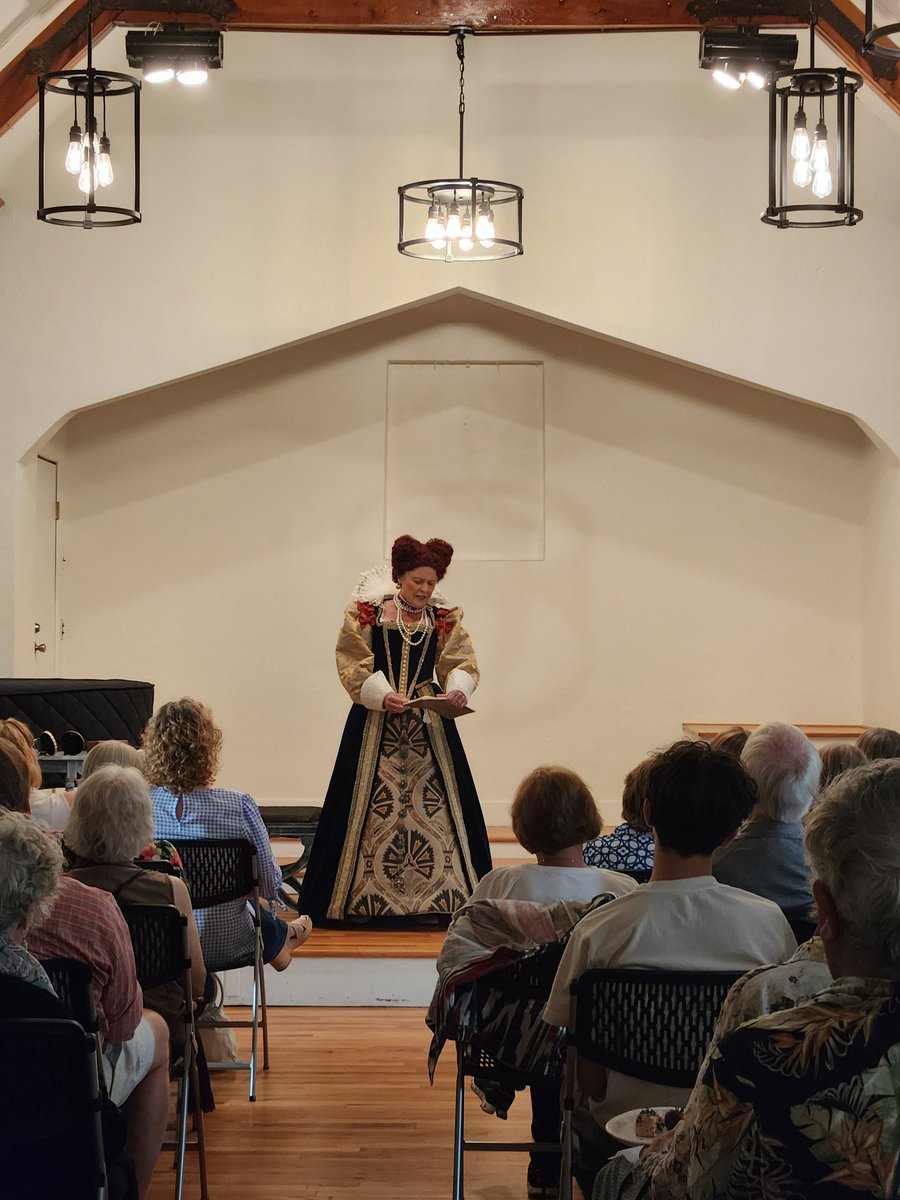 Flying Solo! Presents tweet media