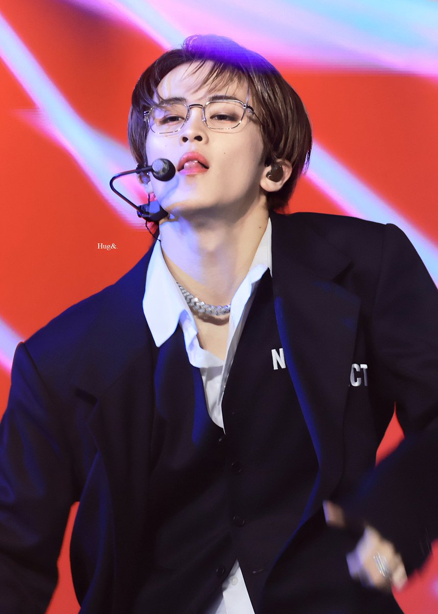 hugand82's tweet photo. 240721 SBS 썸머 가요대전 마크 HQ

히,,힘들어,,

#MARK #마크 #マーク 
#NCT127 #엔시티127 https://t.co/MjySpU1Gve